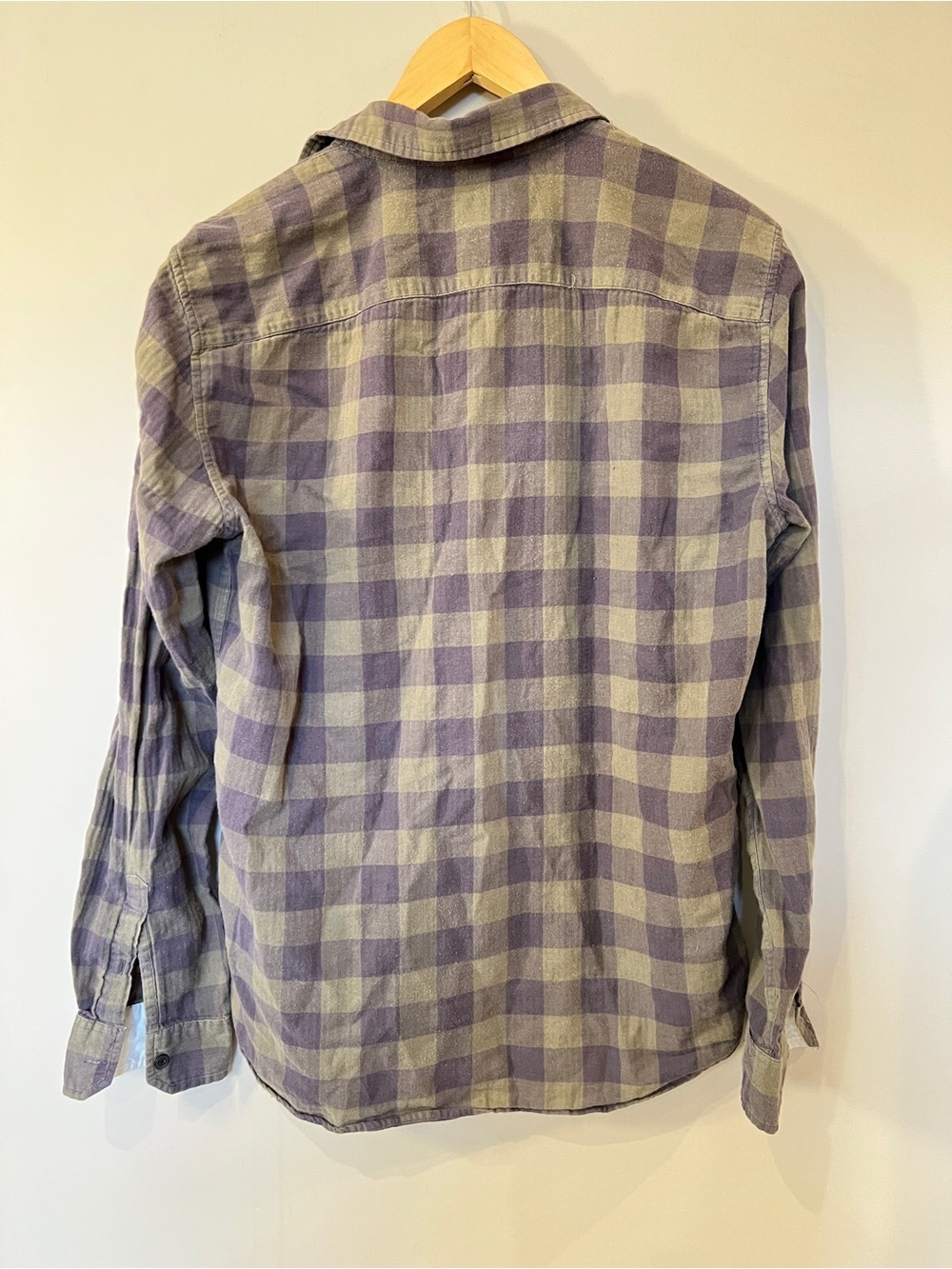 Pull&Bear Men's Purple and Beige Plaid Button-Down Shirt - Picture 3 of 3